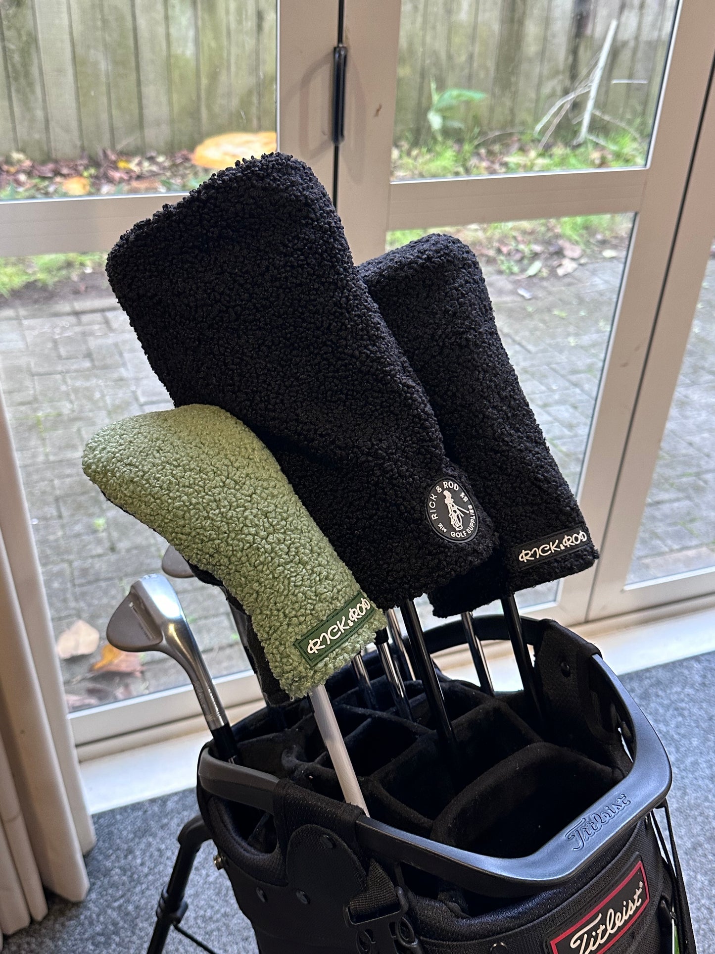 Mint Mitt Hybrid Head Cover